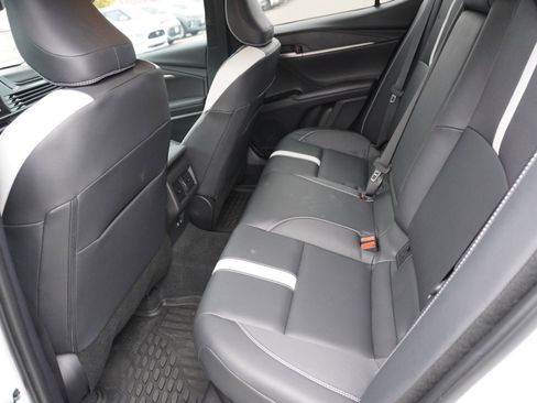 Used 2025 Toyota Camry SE image 13