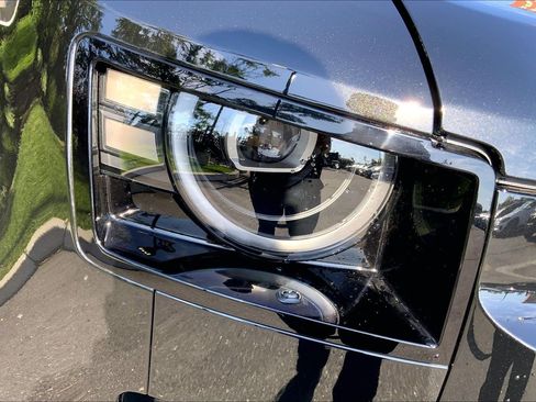 New 2026 Land Rover Defender 110 X-Dynamic SE AWD/4WD image 13