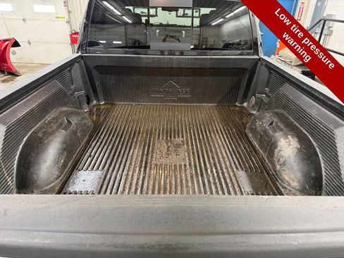 Used 2019 RAM 1500 Classic SLT w/ Black Appearance Group image 43