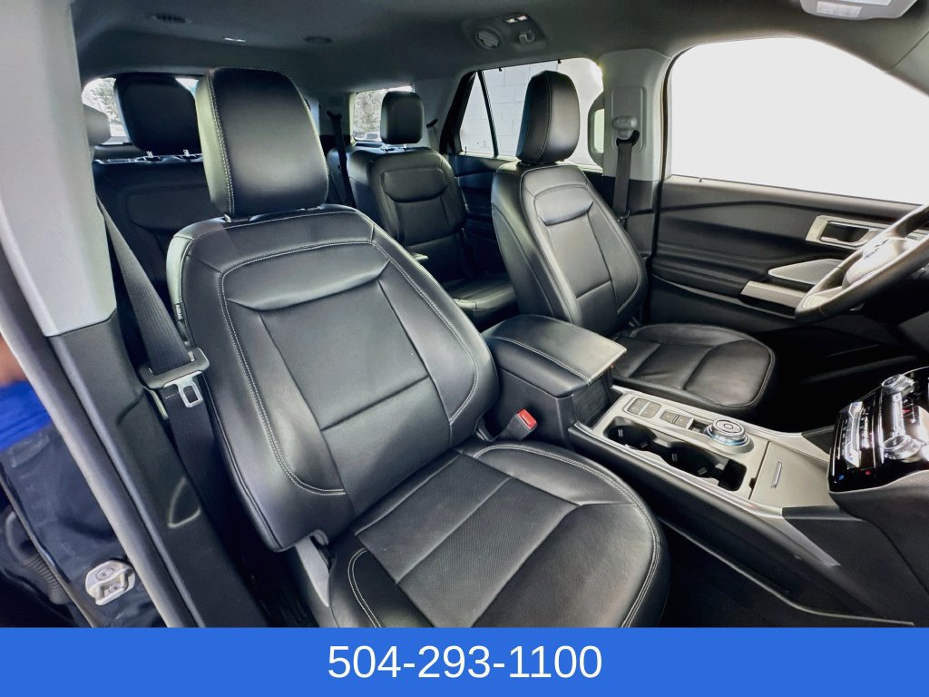 Used 2024 Ford Explorer Limited w/ Limited Technology Package RWD image 32