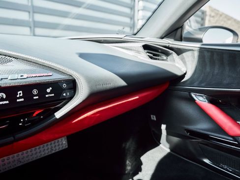 Used 2023 Ferrari SF90 Stradale image 81