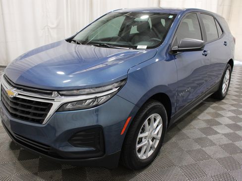 Used 2024 Chevrolet Equinox LS FWD image 32