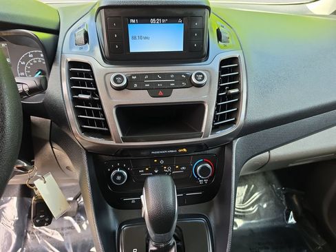 Used 2022 Ford Transit Connect XL FWD image 11