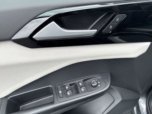 New 2026 Volkswagen Taos S FWD image 14