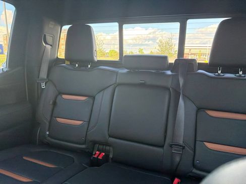 Used 2020 GMC Sierra 1500 AT4 w/ AT4 Premium Package AWD/4WD image 13