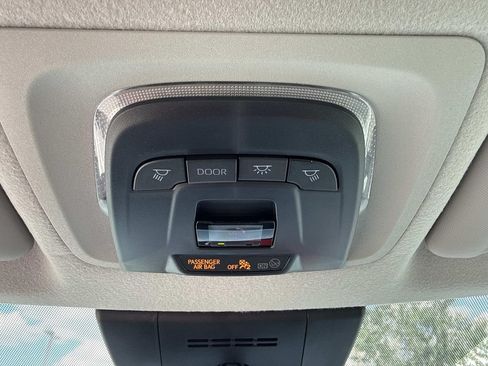 Used 2023 Toyota Corolla Cross L FWD image 43