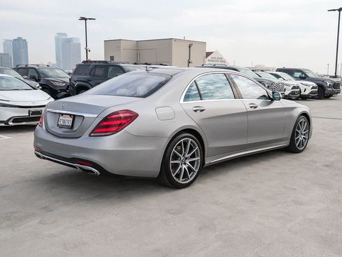 Used 2018 Mercedes-Benz S 560 Sedan image 7
