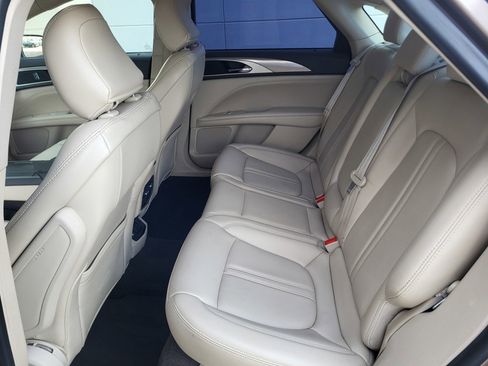 Used 2020 Lincoln MKZ w/ Convenience Package image 36