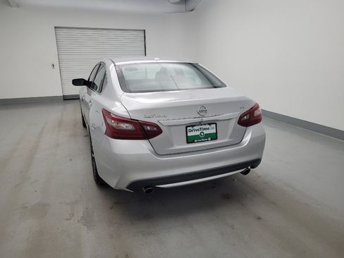 Used 2018 Nissan Altima 2.5 SV FWD image 6