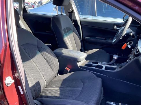 Used 2019 Kia Optima LX image 8