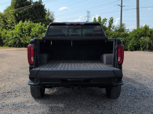 Used 2020 GMC Sierra 1500 AT4 w/ AT4 Premium Package AWD/4WD image 4