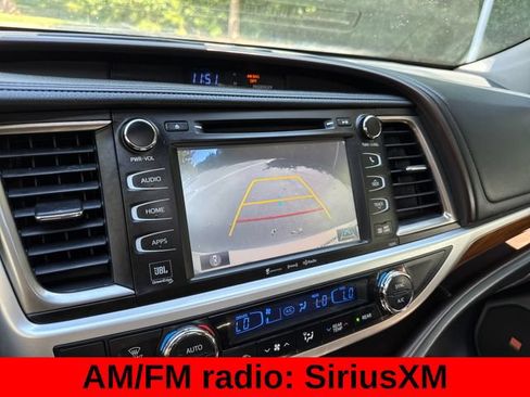 Used 2019 Toyota Highlander Limited Platinum AWD/4WD image 18