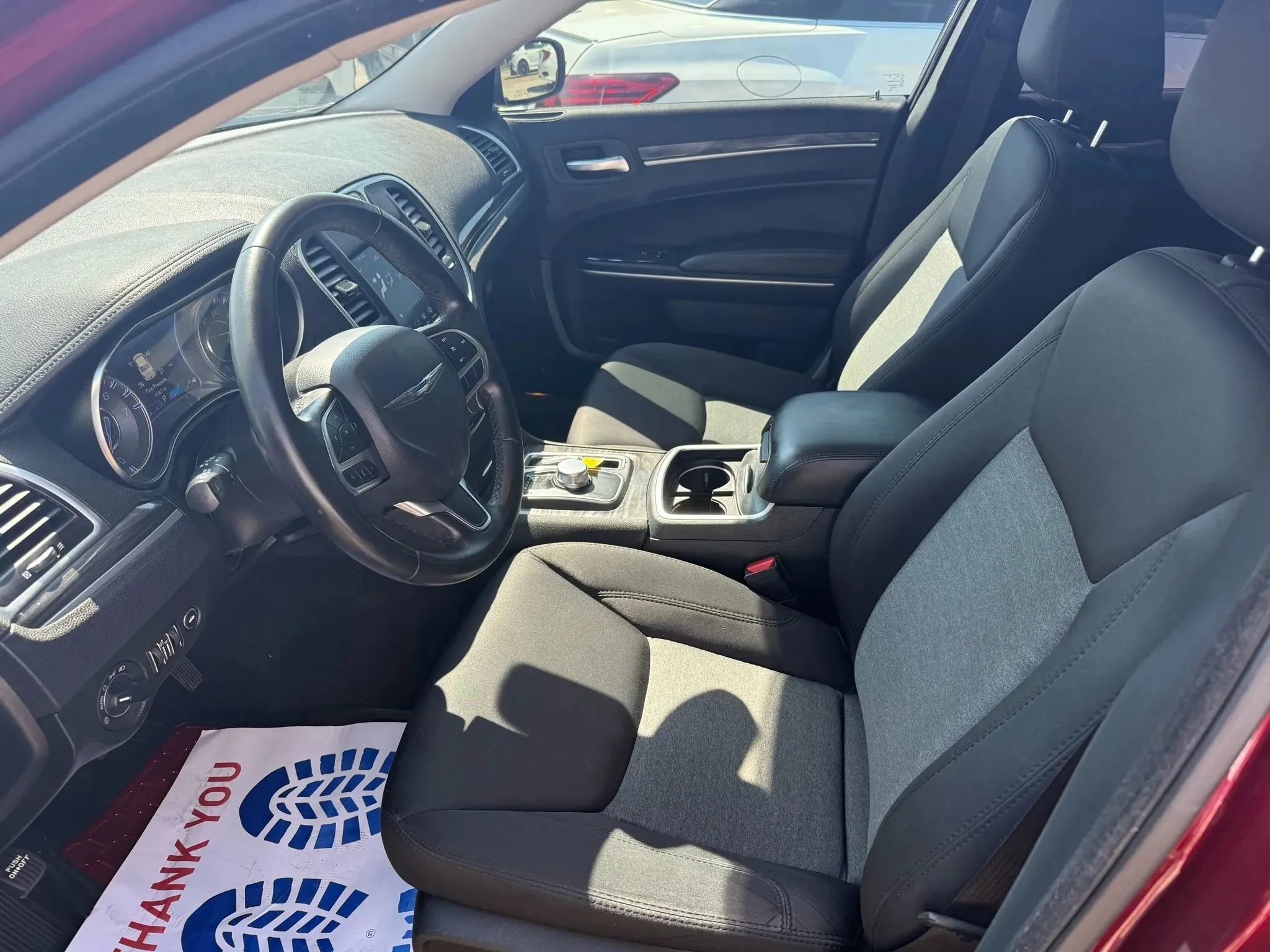 Used 2020 Chrysler 300 Touring w/ Chrome Appearance Package RWD image 10