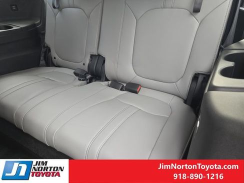 Used 2024 Honda Pilot Elite image 31