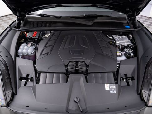 New 2026 Porsche Cayenne Turbo image 31