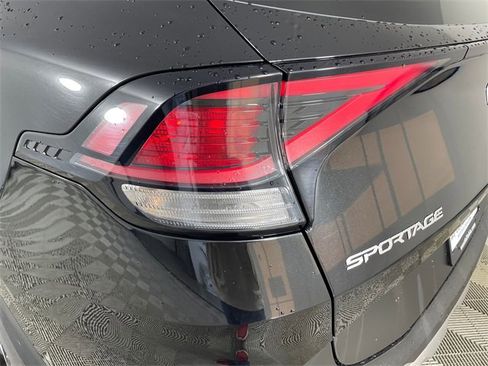 Certified 2025 Kia Sportage LX image 20