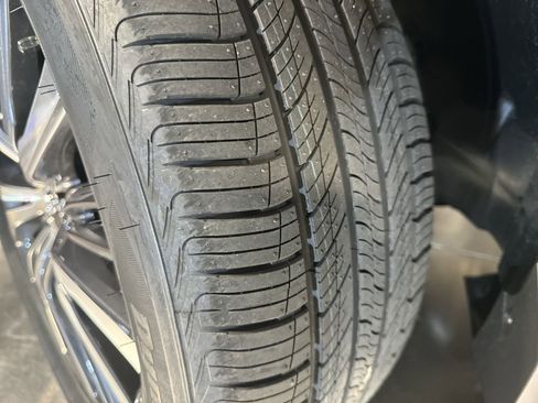 Used 2024 INFINITI QX60 Autograph w/ Cargo Package image 11