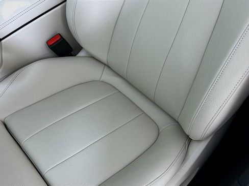New 2026 Mercedes-Benz GLB 250 image 20