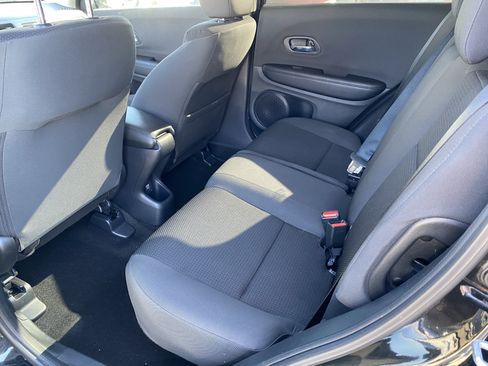 Used 2022 Honda HR-V LX image 17