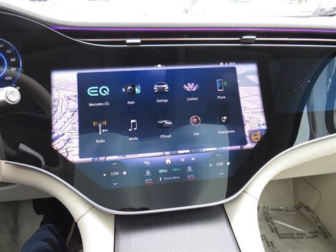 Certified 2023 Mercedes-Benz EQS 580 4MATIC SUV image 15