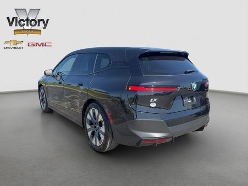 Used 2022 BMW iX xDrive50 w/ Premium Package AWD/4WD image 4
