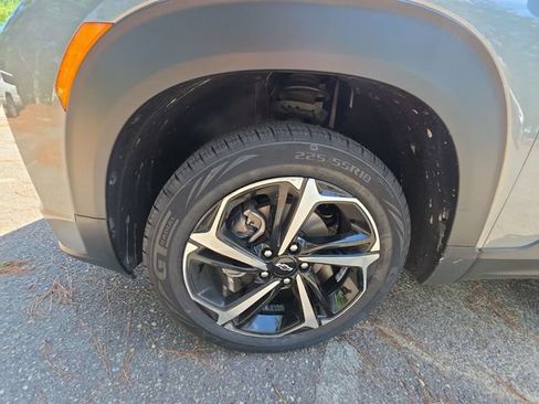 Used 2023 Chevrolet TrailBlazer RS w/ Convenience Package AWD/4WD image 10