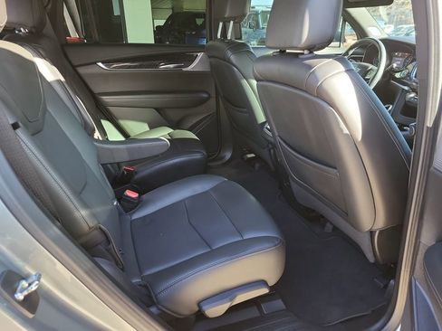 Used 2023 Cadillac XT6 Premium Luxury w/ Technology Package image 28