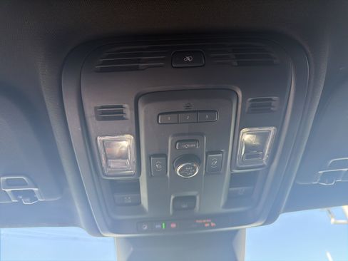 Certified 2021 Cadillac Escalade Premium Luxury w/ LPO, Illumination Package image 23