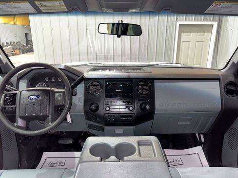 Used 2016 Ford F250 XL w/ Power Equipment Group AWD/4WD image 17