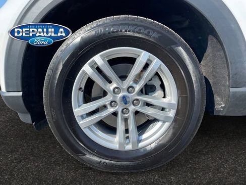 Used 2023 Ford Explorer XLT AWD/4WD image 18