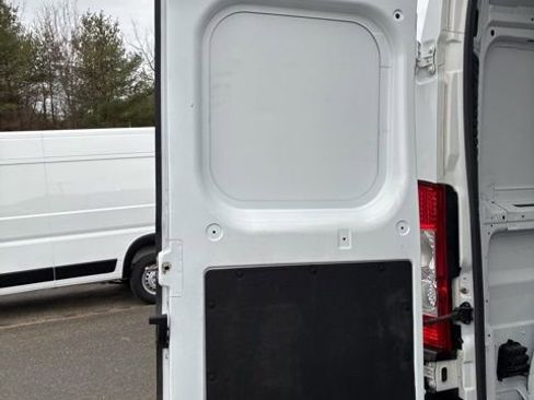 Used 2025 RAM ProMaster 2500 w/ Convenience Group FWD image 22