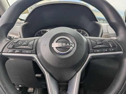 Used 2025 Nissan Altima 2.5 SV FWD image 20