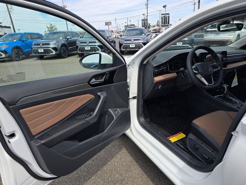 New 2026 Volkswagen Jetta SEL FWD image 32