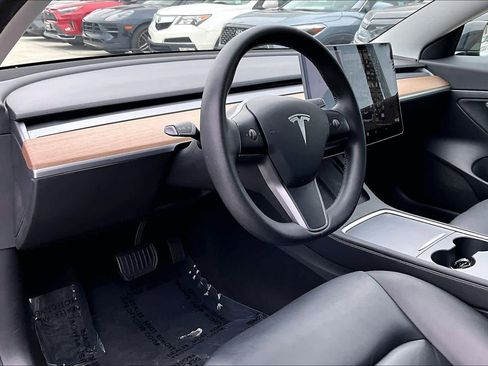 Used 2021 Tesla Model 3 Standard Range Plus RWD image 16