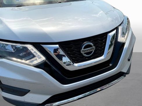 Used 2020 Nissan Rogue SV FWD image 33