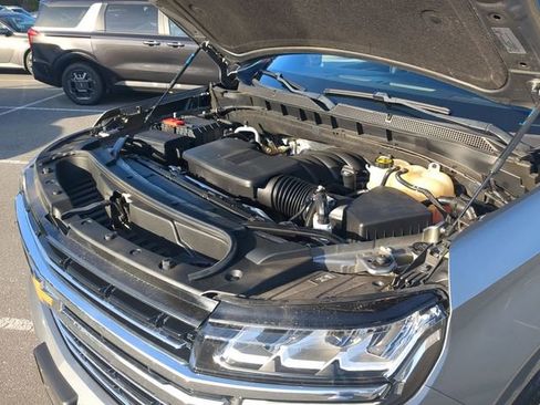 Used 2022 Chevrolet Suburban LT w/ LT Signature Package image 48