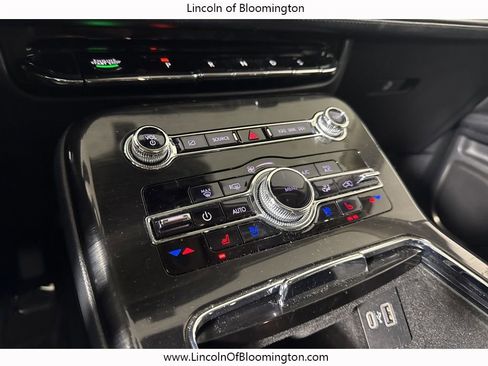 Used 2022 Lincoln Nautilus Reserve image 46