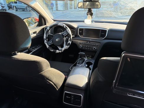 Used 2022 Kia Sportage LX FWD image 5