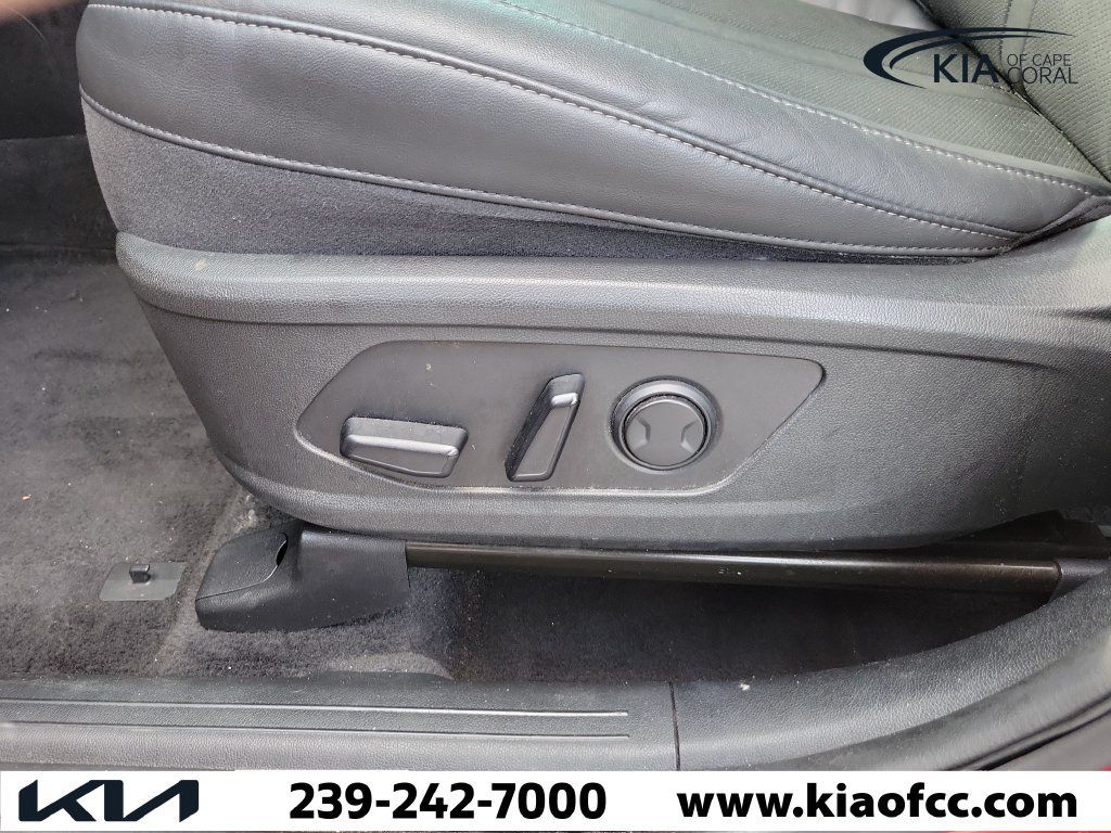 Used 2022 Kia Sorento SX AWD/4WD image 23