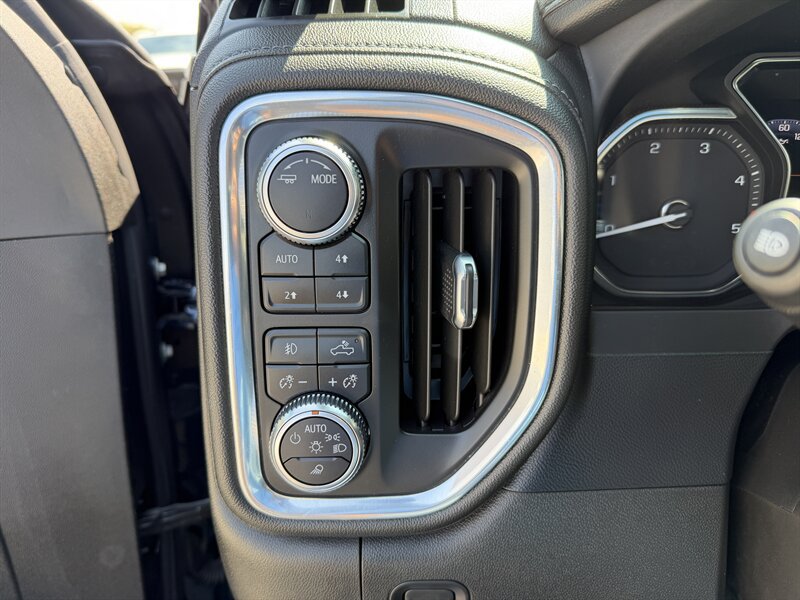 Used 2022 GMC Sierra 2500 Denali AWD/4WD image 31