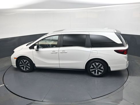 Certified 2026 Honda Odyssey EX-L image 22