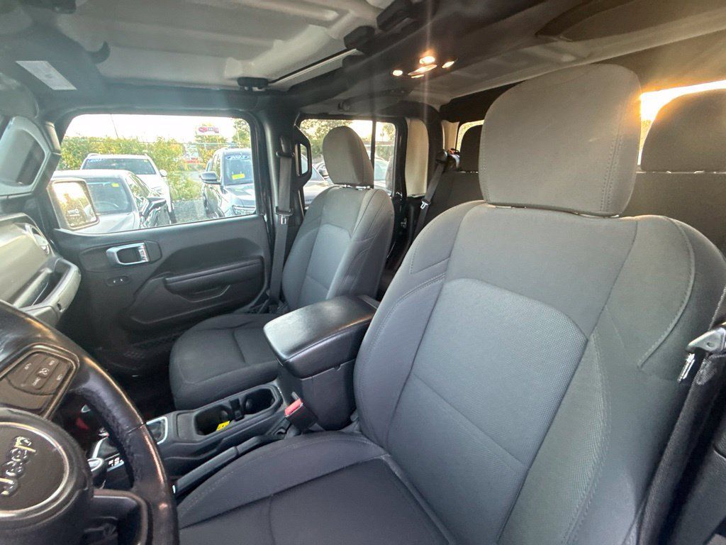 Used 2023 Jeep Gladiator Sport AWD/4WD image 14