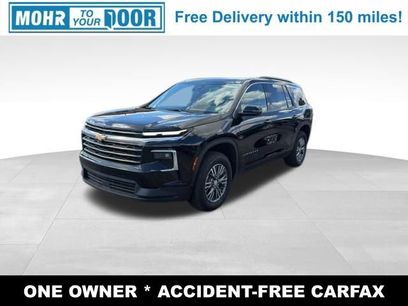 Used 2025 Chevrolet Traverse LT