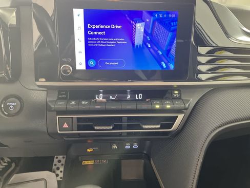 Used 2025 Toyota Camry SE FWD image 20