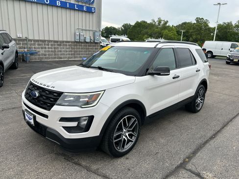 Used 2016 Ford Explorer Sport w/ Equipment Group 401A AWD/4WD image 34