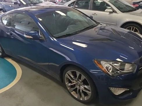 Used 2016 Hyundai Genesis Coupe 3.8 RWD image 1