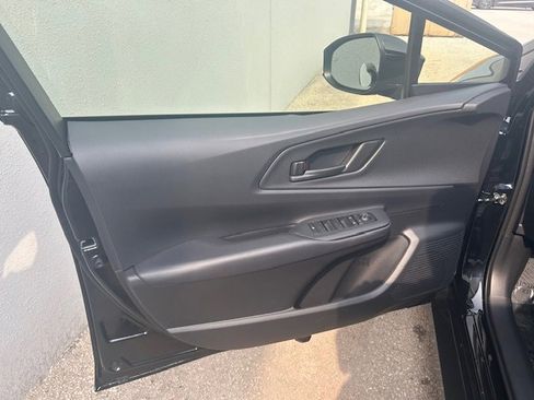 Used 2026 Toyota Prius Plug-In Hybrid FWD image 8