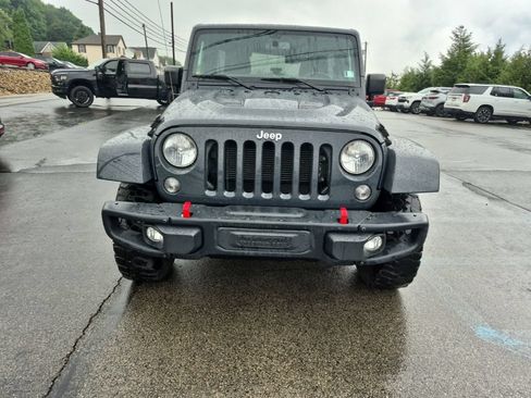 Used 2016 Jeep Wrangler Unlimited Rubicon AWD/4WD image 2