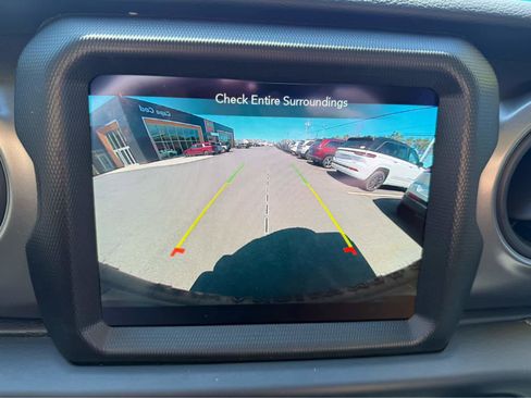 Used 2023 Jeep Wrangler Unlimited w/ Cold Weather Group AWD/4WD image 18
