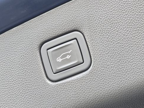 Certified 2023 Chevrolet Blazer Premier w/ Driver Confidence II Package image 17